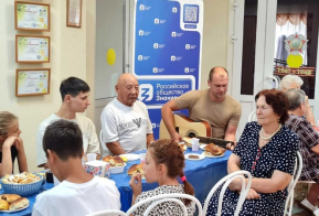В рамках проекта  «Диалог поколений»  в Доме ветеранов № 1, подведомственном министерству соцзащиты, состоялась дружеская встреча трех поколений