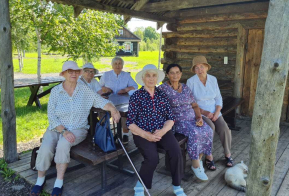 Ветераны, проживающие в Доме Ветеранов №1 посетили базу отдыха, в пригороде Хабаровска.