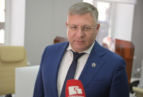 Успешных женщин краевой столицы поздравили с предстоящим Днём матери